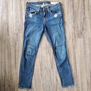Rag & Bone Skinny Jeans in size 28